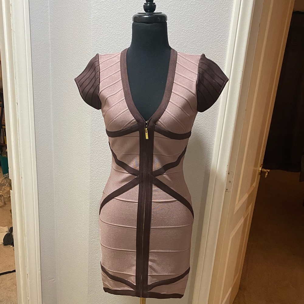 Stretta Zip Up Dress NWT